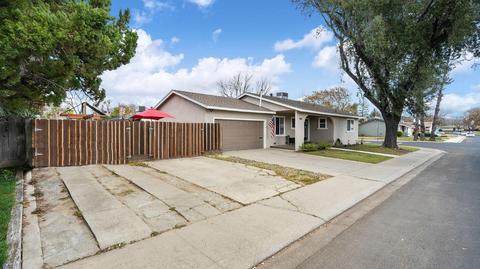 1801 Applegate Dr, Modesto, CA 95350 photo 4