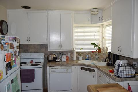 912 E Main St, Turlock, CA 95380 photo 5
