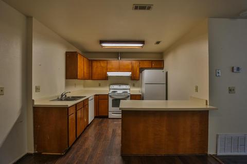 33 E Main St, Winters, CA 95694 photo 8
