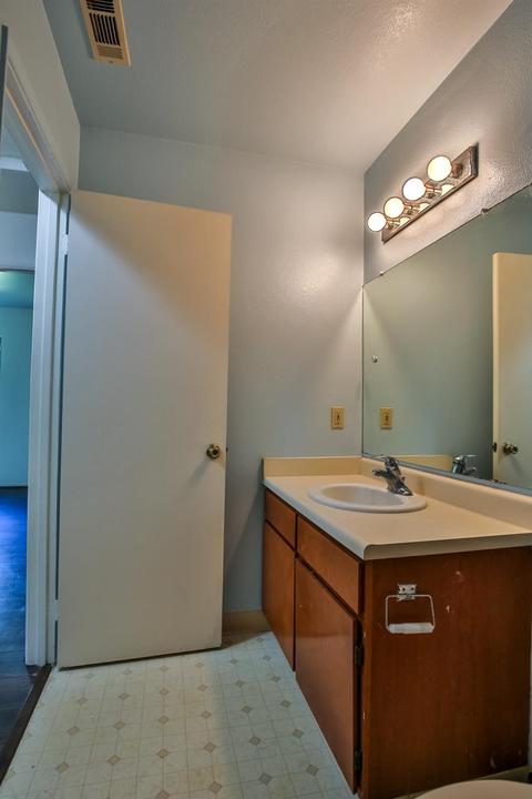 33 E Main St, Winters, CA 95694 photo 18
