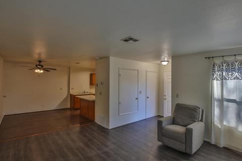33 E Main St, Winters, CA 95694 photo 7
