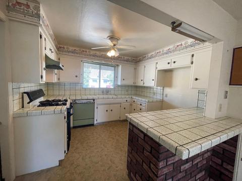300 Tamarack Dr, Lodi, CA 95240 photo 3