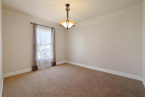 450 W 22nd St, Tracy, CA 95376 photo 10