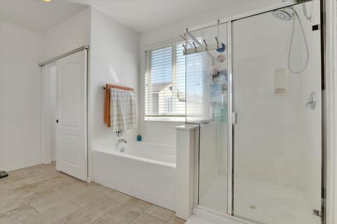 2708 Amir Dr, Modesto, CA 95355 photo 25