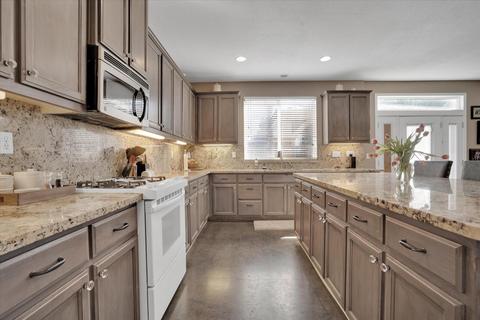 2708 Amir Dr, Modesto, CA 95355 photo 13