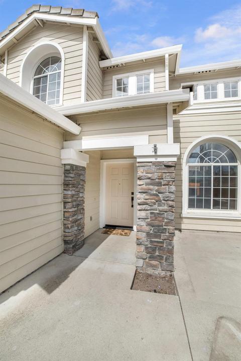1413 Pheasant Dr, Gilroy, CA 95020 photo 2