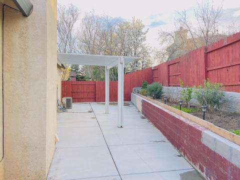 8213 Madrone Woods Pl, Antelope, CA 95843 photo 18