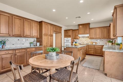 1046 Smith Way, Folsom, CA 95630 photo 15