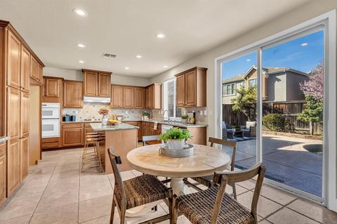 1046 Smith Way, Folsom, CA 95630 photo 16