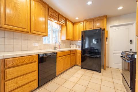 1135 N Rosemore Ave, Modesto, CA 95358 photo 9