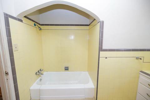 1605 Victoria Dr, Modesto, CA 95351 photo 18