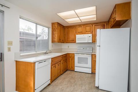 3910 Oak Villa Cir, Carmichael, CA 95608 photo 12