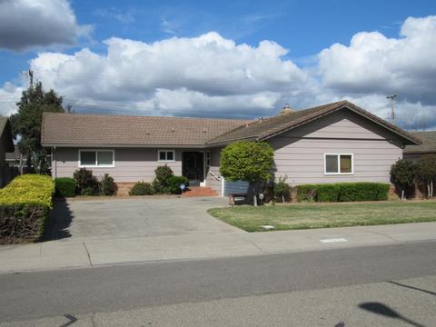2125 Debbie Ln, Lodi, CA 95242 photo 2
