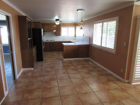 2125 Debbie Ln, Lodi, CA 95242 photo 9