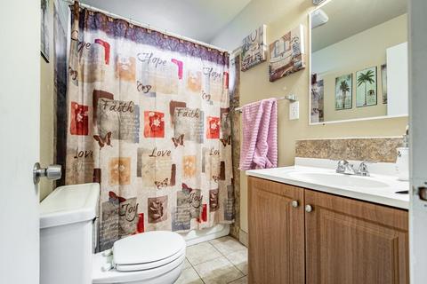 1211 Avalon Ave, Modesto, CA 95351 photo 11