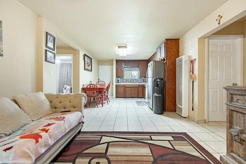 1211 Avalon Ave, Modesto, CA 95351 photo 4