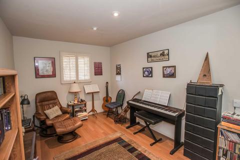 1585 Barnett Cir, Carmichael, CA 95608 photo 28