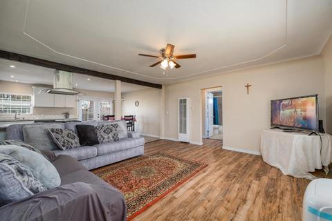 1536 Vernon Ave, Modesto, CA 95351 photo 8
