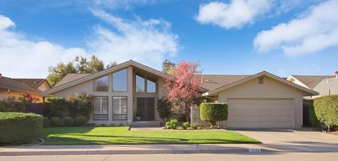 2138 W Vine St, Lodi, CA 95242 photo 2