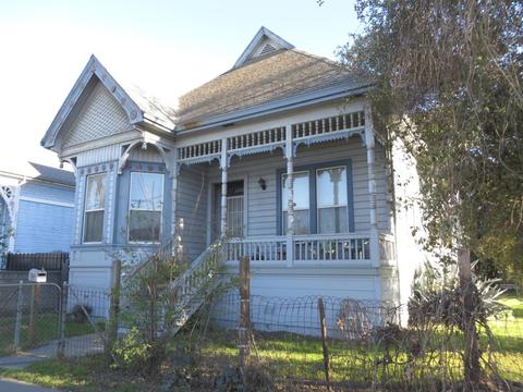 1206 E Hazelton Ave, Stockton, CA 95205 photo 1