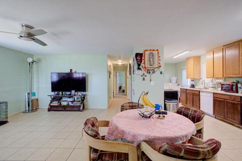 1705 Kenneth St, Modesto, CA 95351 photo 8