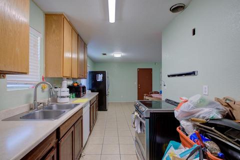 1705 Kenneth St, Modesto, CA 95351 photo 12