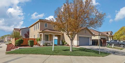 1725 Thelma Loop, Tracy, CA 95377 photo 4