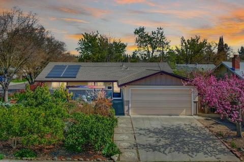 1426 Nutmeg Ln, Davis, CA 95618 photo 1