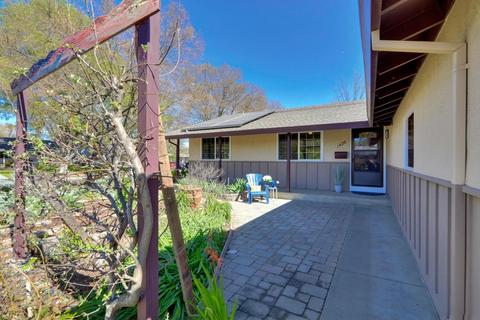 1426 Nutmeg Ln, Davis, CA 95618 photo 3