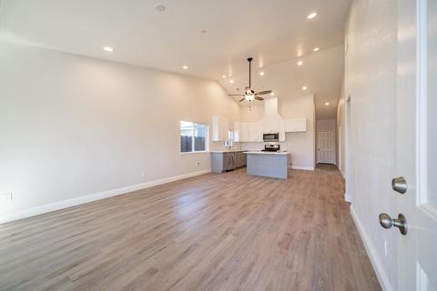 1010 Alamo Ave, Modesto, CA 95351 photo 5
