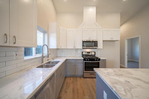 1010 Alamo Ave, Modesto, CA 95351 photo 12