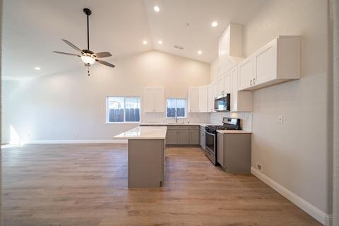 1010 Alamo Ave, Modesto, CA 95351 photo 9