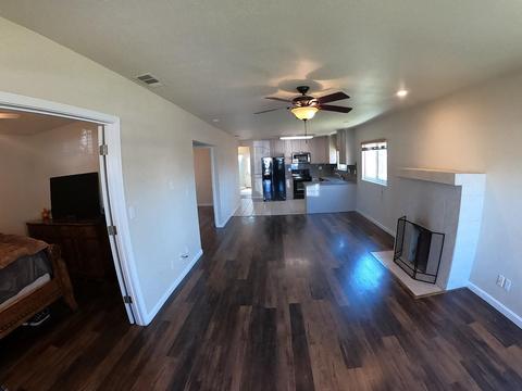 436 W 1st St, Ripon, CA 95366 photo 2