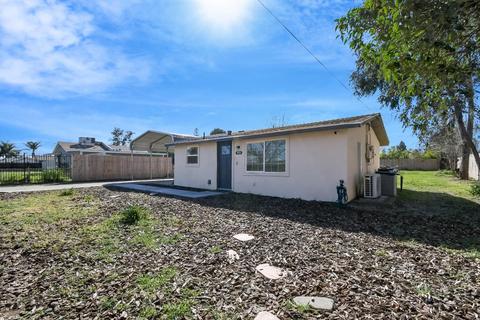 1922 Beverly Ave, Olivehurst, CA 95961 photo 2