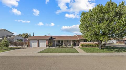 1003 Manor Dr, Ripon, CA 95366 photo 1