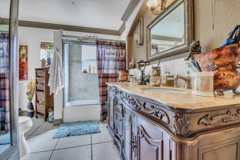 4652 E Cooper Rd, Acampo, CA 95220 photo 23