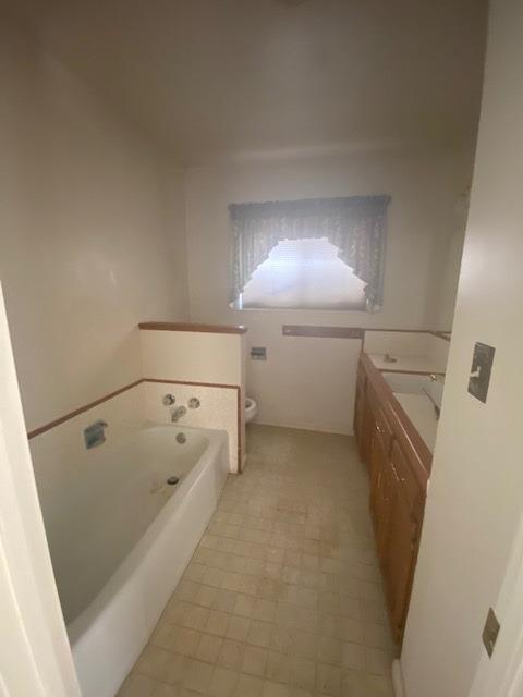 1305 Allen Ct, Modesto, CA 95350 photo 8