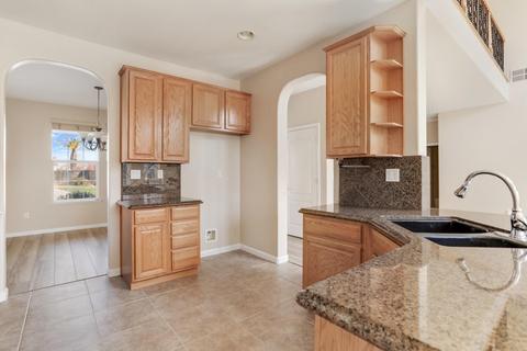 1546 Oasis, Patterson, CA 95363 photo 14