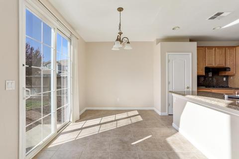 1546 Oasis, Patterson, CA 95363 photo 11