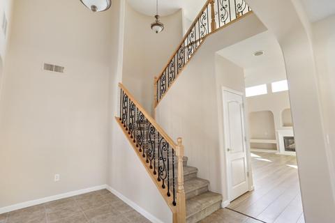 1546 Oasis, Patterson, CA 95363 photo 4
