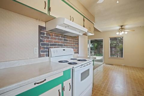 1127 Glenhurst Dr, Lodi, CA 95240 photo 7