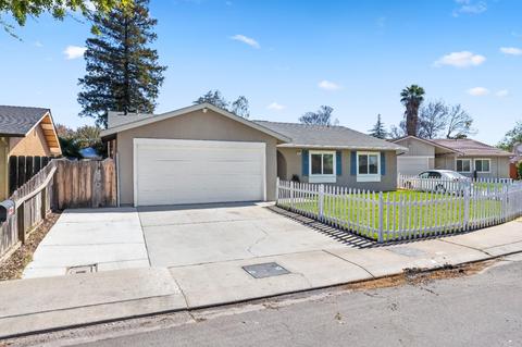 2804 Prince Albert Dr, Modesto, CA 95350 photo 4