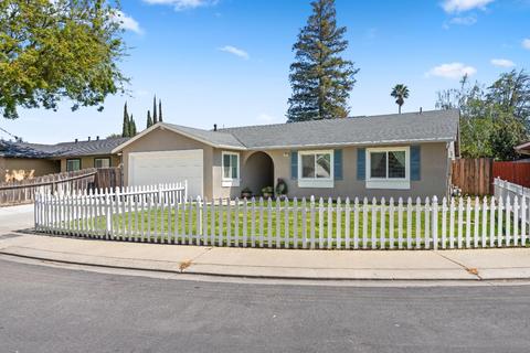 2804 Prince Albert Dr, Modesto, CA 95350 photo 1