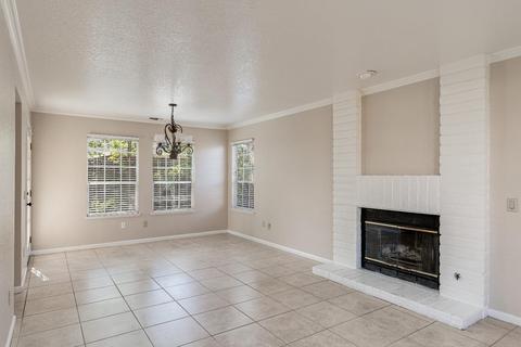 3829 Olivebranch Ln, Carmichael, CA 95608 photo 4