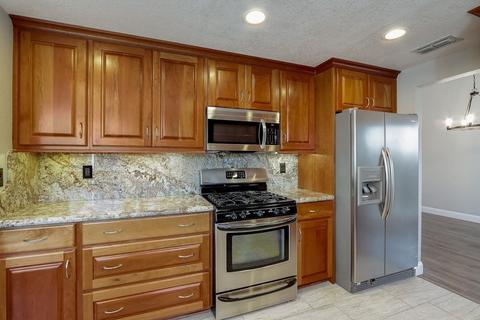 5746 Summit Dr, Rocklin, CA 95765 photo 4