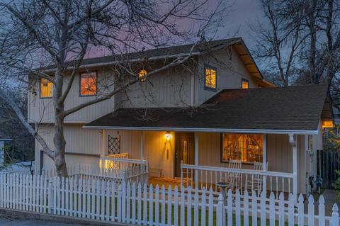 218 Kern St, Jackson, CA 95642 photo 2
