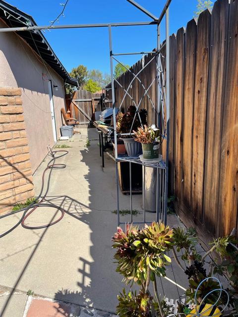 1608 Clevenger Dr, Modesto, CA 95356 photo 24