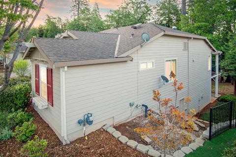 385 Eskaton Cir, Grass Valley, CA 95945 photo 4