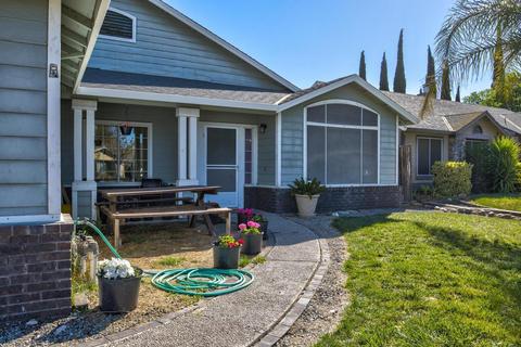 8408 Wilson St, Patterson, CA 95363 photo 2