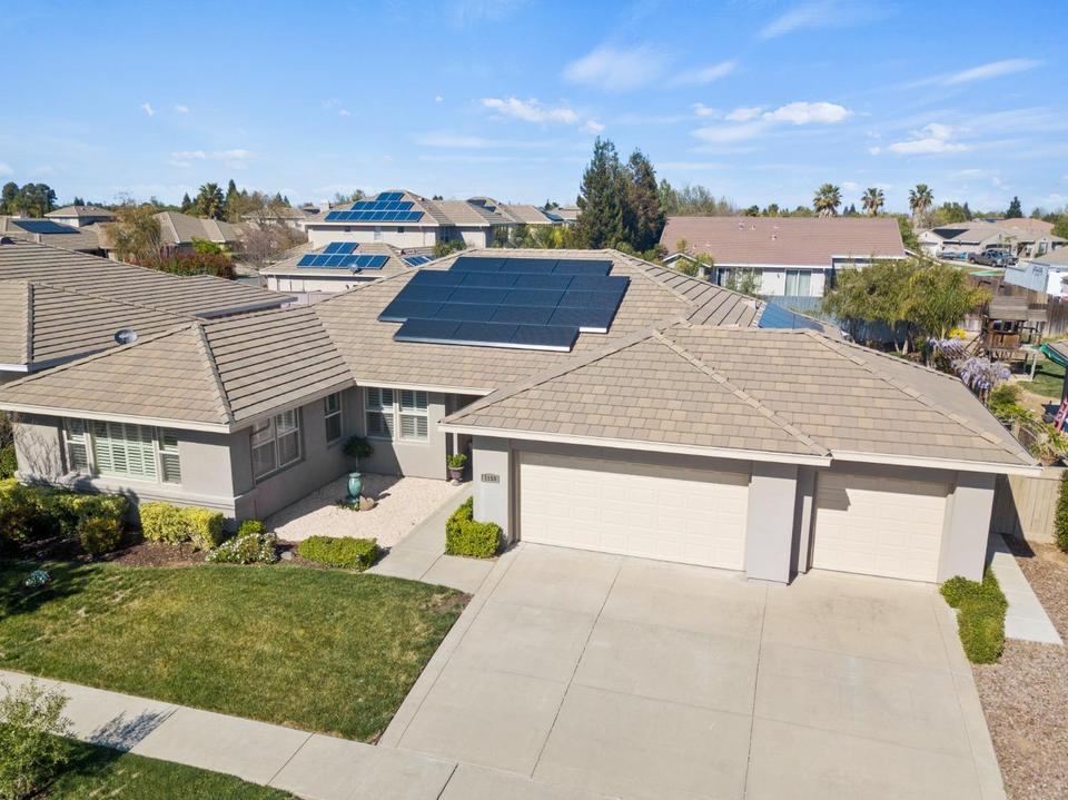 1159 Lost Creek Ranch Dr, Plumas Lake, CA 95961 55 Photos MLS